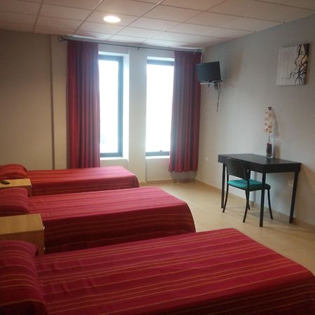Hostal La Molina アロラ エクステリア 写真