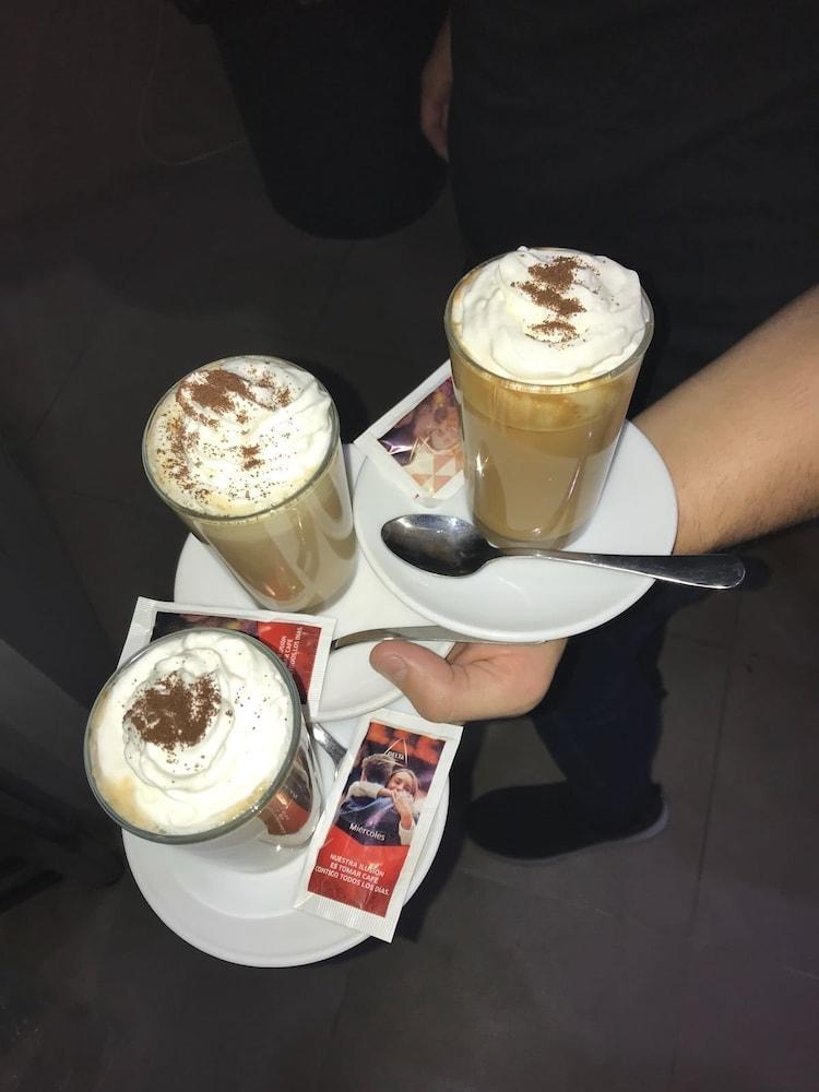 Hostal La Molina アロラ エクステリア 写真